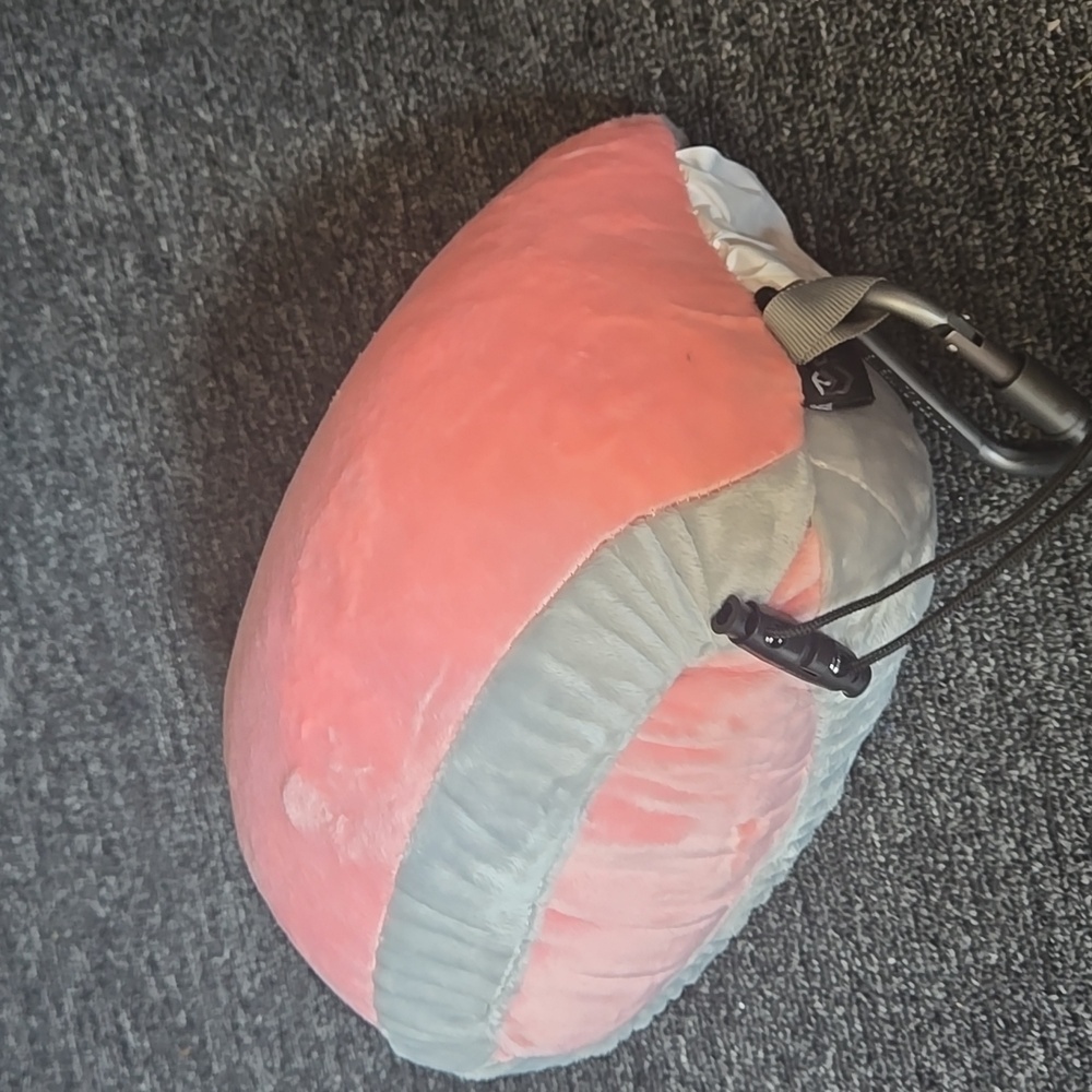 Soft Grey And.pink Travel Pillow - Picture 5 of 8